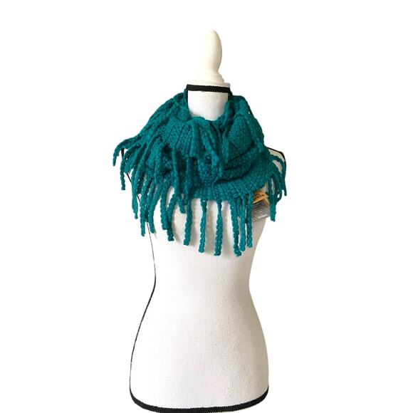 NWT PrAna Jane Fringe Trim Infinity Scarf Teal Blue Chinky Knit Neck Warmer - Picture 7 of 12